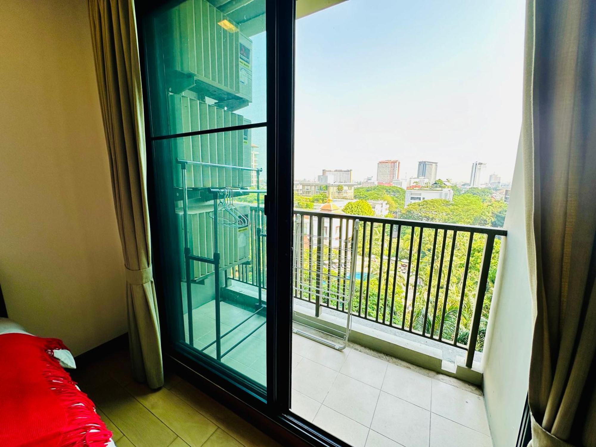 The Astra Condo Changkhlan In Chiang Mai Bagian luar foto